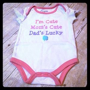 👶KIDGETS ONESIE👶 size 0-3 mos